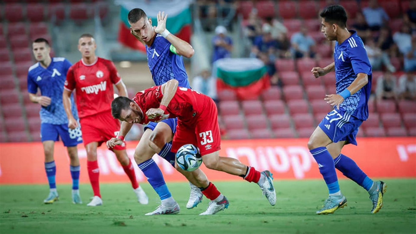 Пред погледа на Чорни и Батков: "Левски" надигра, но не победи израелци