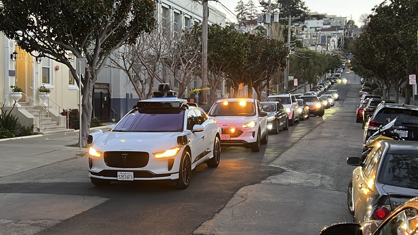 В Сан Франциско започват да работят роботизирани таксита