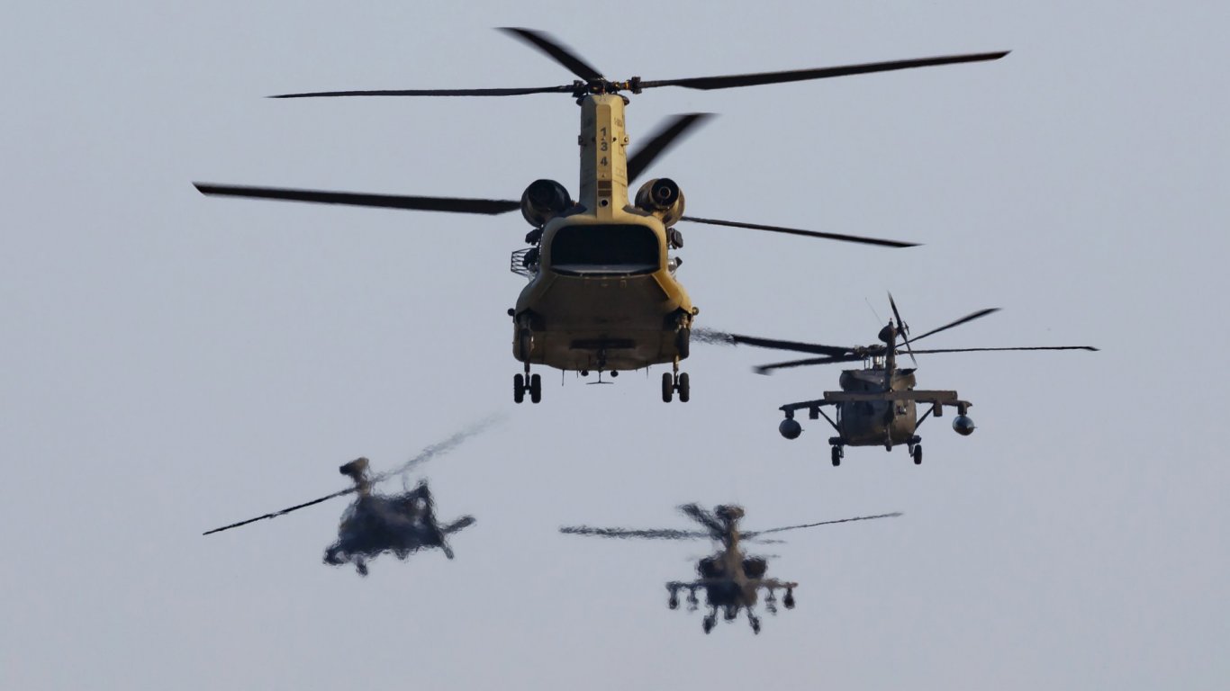 Германия купува 60 хеликоптера "Чинук" от "Боинг"