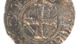 Ценен сребърен грош на Изабела дьо Вилардуен, кралица на Солун, е открит при разкопки в Русокастро