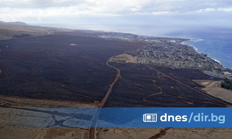 На снимки, заснети преди пожара се виждат улици, покрай които