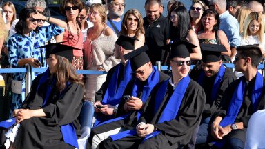 Крилатата мисъл от соцфолклора Учи баба за да не работиш