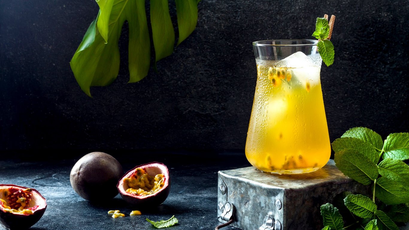 Домашен студен чай с маракуя и мед