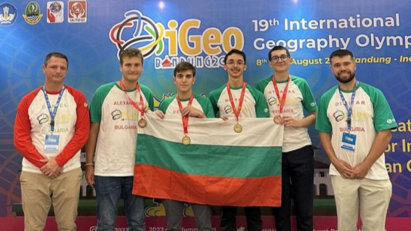 Равносметката за 2023: Над 70 златни медала спечелиха български ученици от олимпиади по света