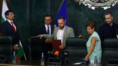 От изявленията им стана ясно че убийството е извършено в