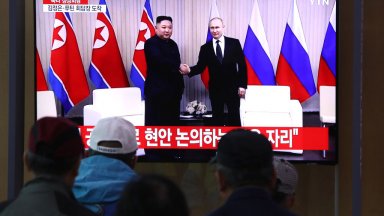 Писмата са по повод 78 ата годишнина от освобождението на Корея