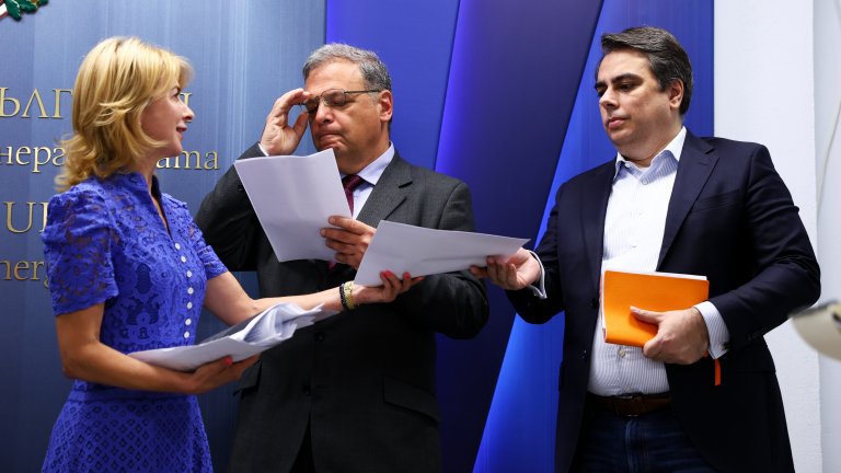 Какво връчва габровският кмет на финансовия министър