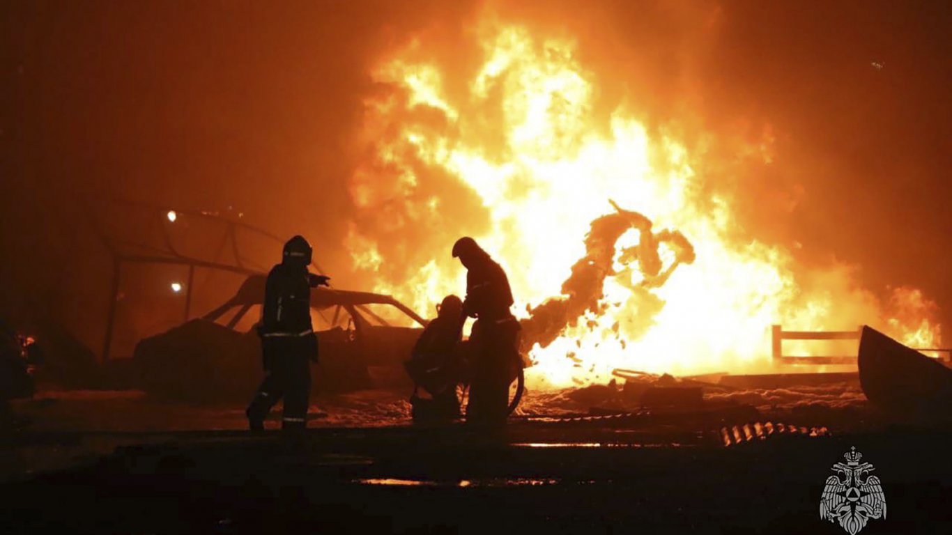 Десетки ранени и загинали след мощен взрив на бензиностанция в руски град (снимки/видео)