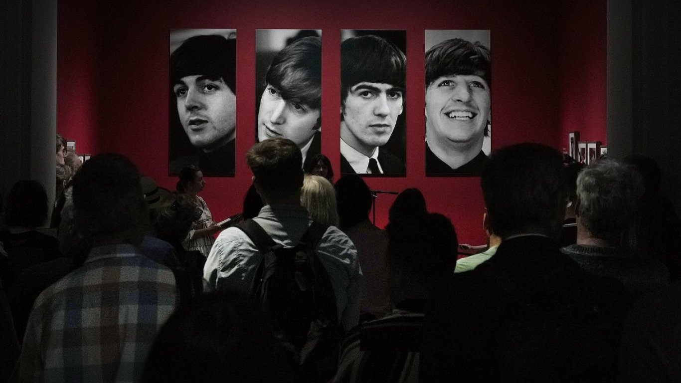 Снимка на The Beatles, опровергаваща 56-годишен слух за групата, отива на търг