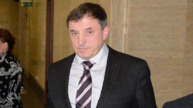 В миналото барета застраховател секретен сътрудник на службите бивш