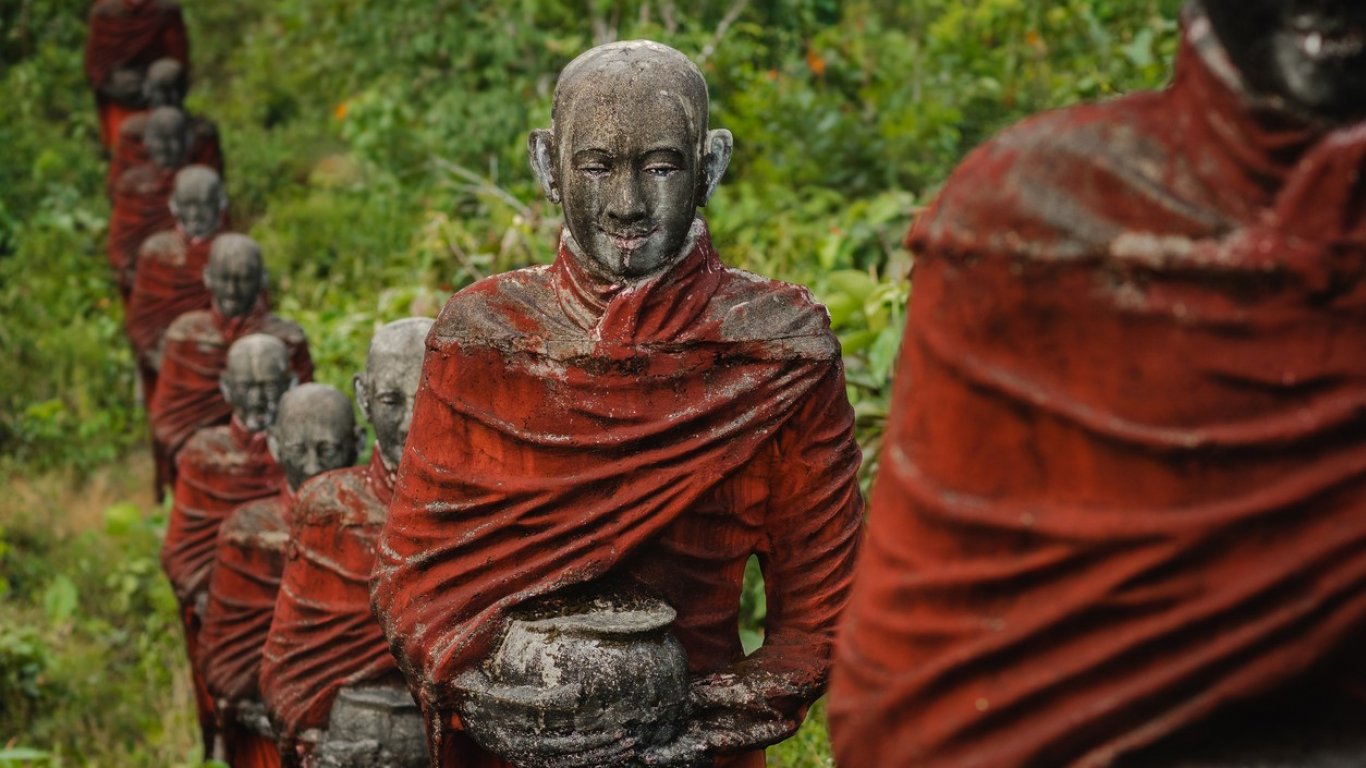 Арестуваха швейцарец в Мианма заради филм, който оскърбява будизма