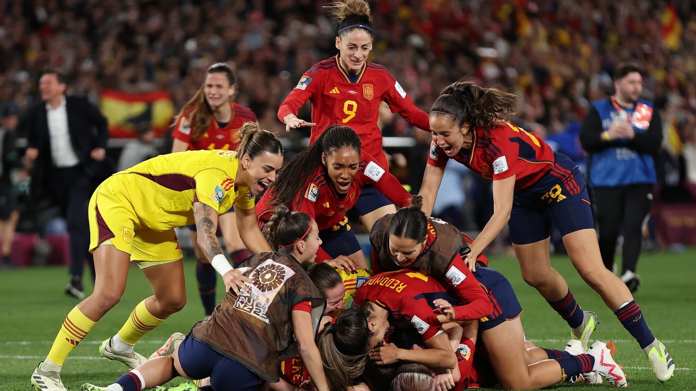 Испания стъпи на световния футболен връх при жените
