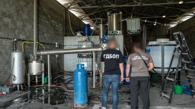 С разкриването на голяма нарколаборатория в омуртагското село Врани кон