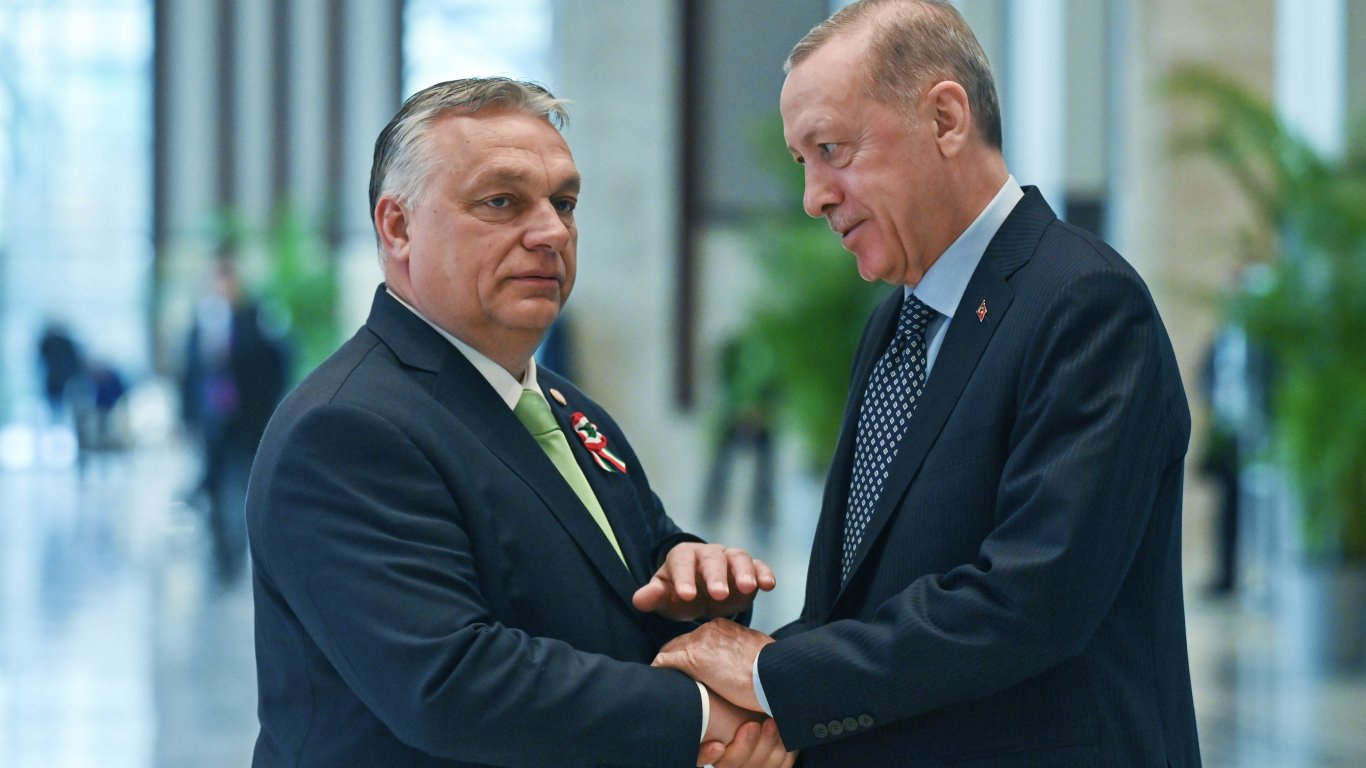 Знакова среща Ердоган-Орбан в Будапеща, обсъдиха членството на Швеция в НАТО