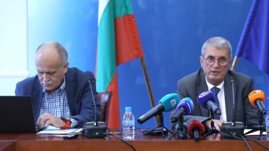 Основната брутна месечна заплата на шофьор в центровете за спешна