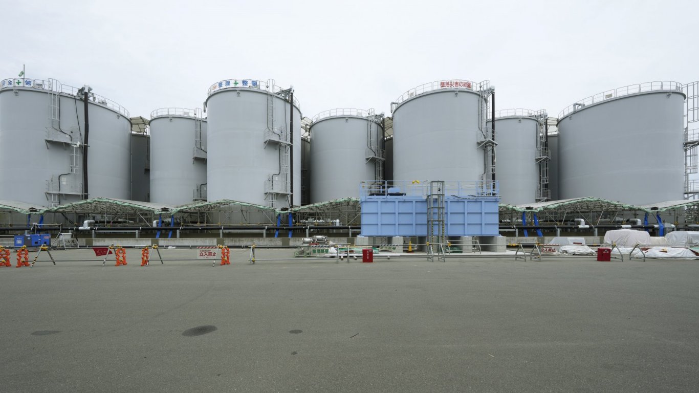 Япония започва изпускането на вода от АЕЦ "Фукушима" до часове