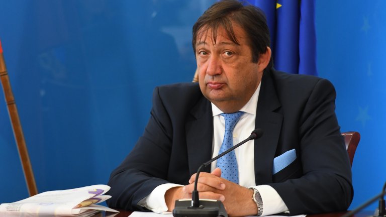 Иван Шишков: Решението за служебните министри е изцяло на Румен Радев