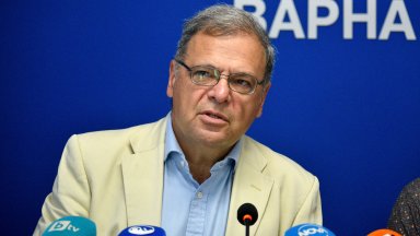 Попов подчерта че не е работа на Министерството на околната