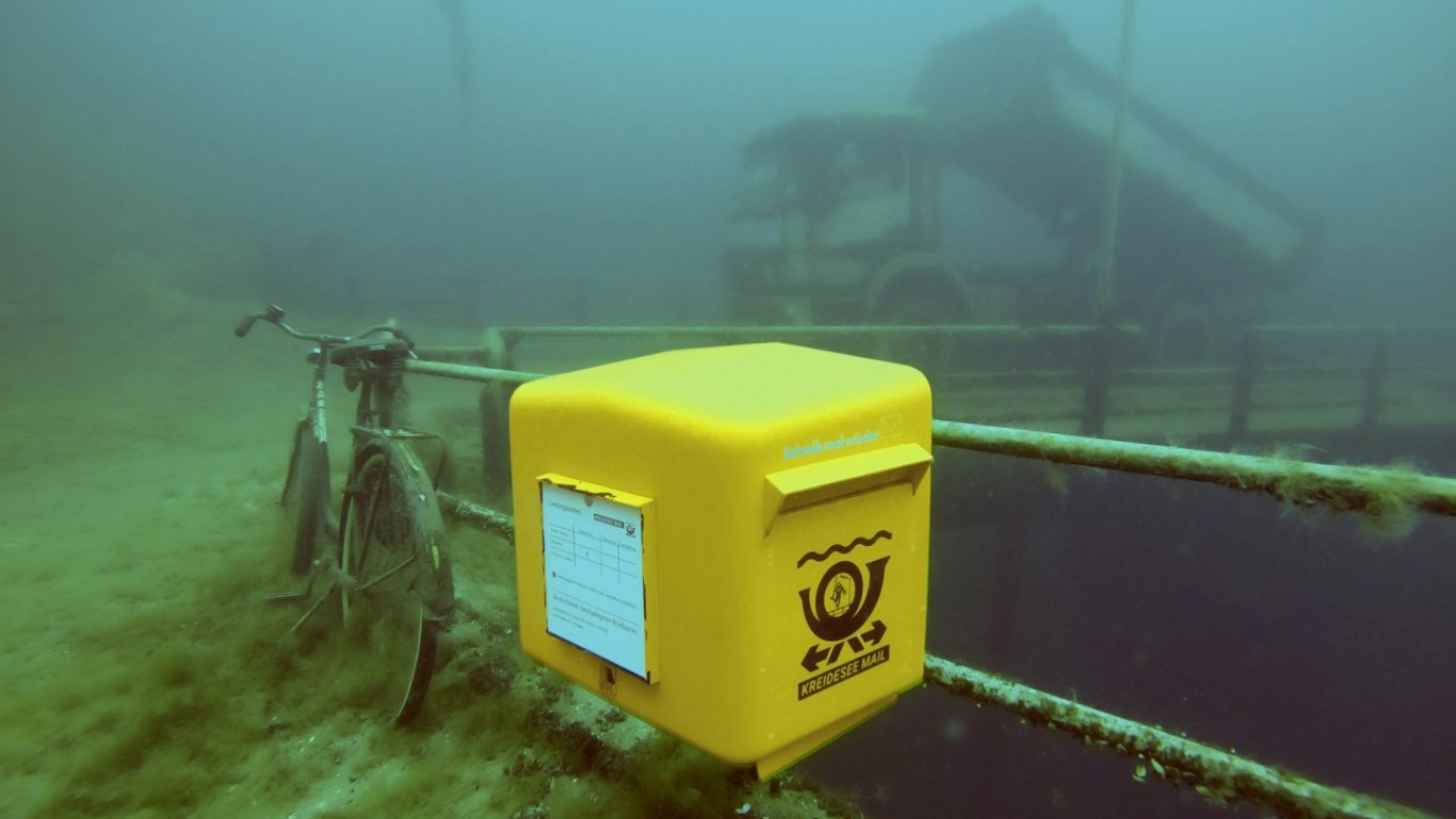 Подводна поща: най-необикновената пощенска кутия в Германия (видео)