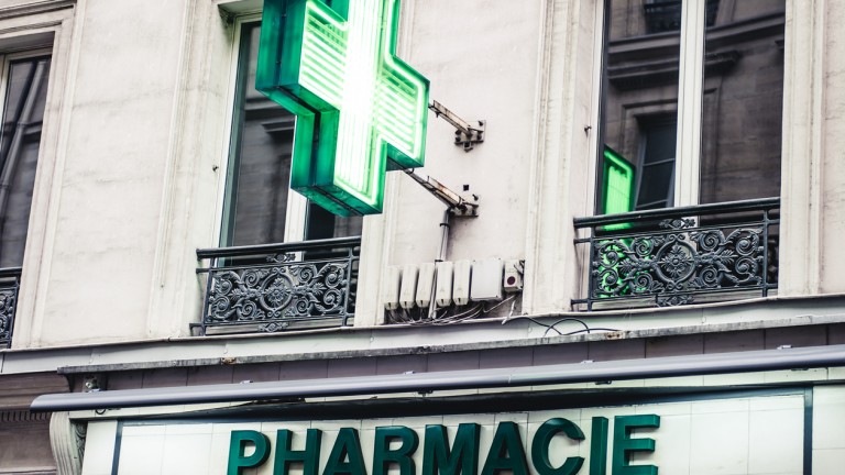 Френските аптеки се превърнаха в туристически хит