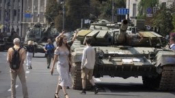"Ню Йорк Таймс": Войната става все по-мрачна и все повече украинци са за мирно споразумение