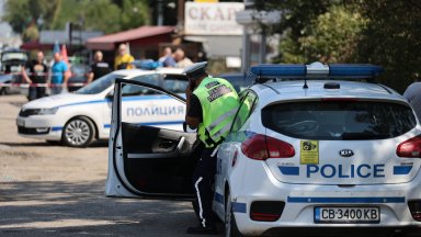 Шофьор със спортна кола блъсна жена на пешеходна пътека в центъра на София и избяга