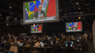 Китай и Русия чийто президент Владимир Путин присъства на срещата