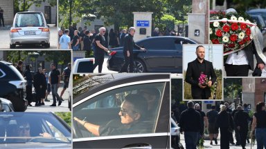 Траурната церемония започна в 11 часа като катафалката с ковчега