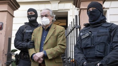 Досега са били открити 362 огнестрелни оръжия 347 хладни оръжия