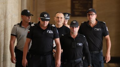 По рано днес от прокуратурата обявиха че искат той да бъде