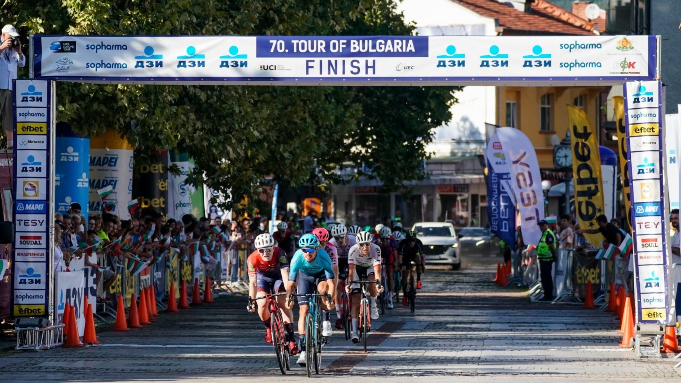 121 колоездачи стартираха в 70-ата Обиколка на България
