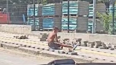 Видеото е заснето в неделя следобяд Детето е на около