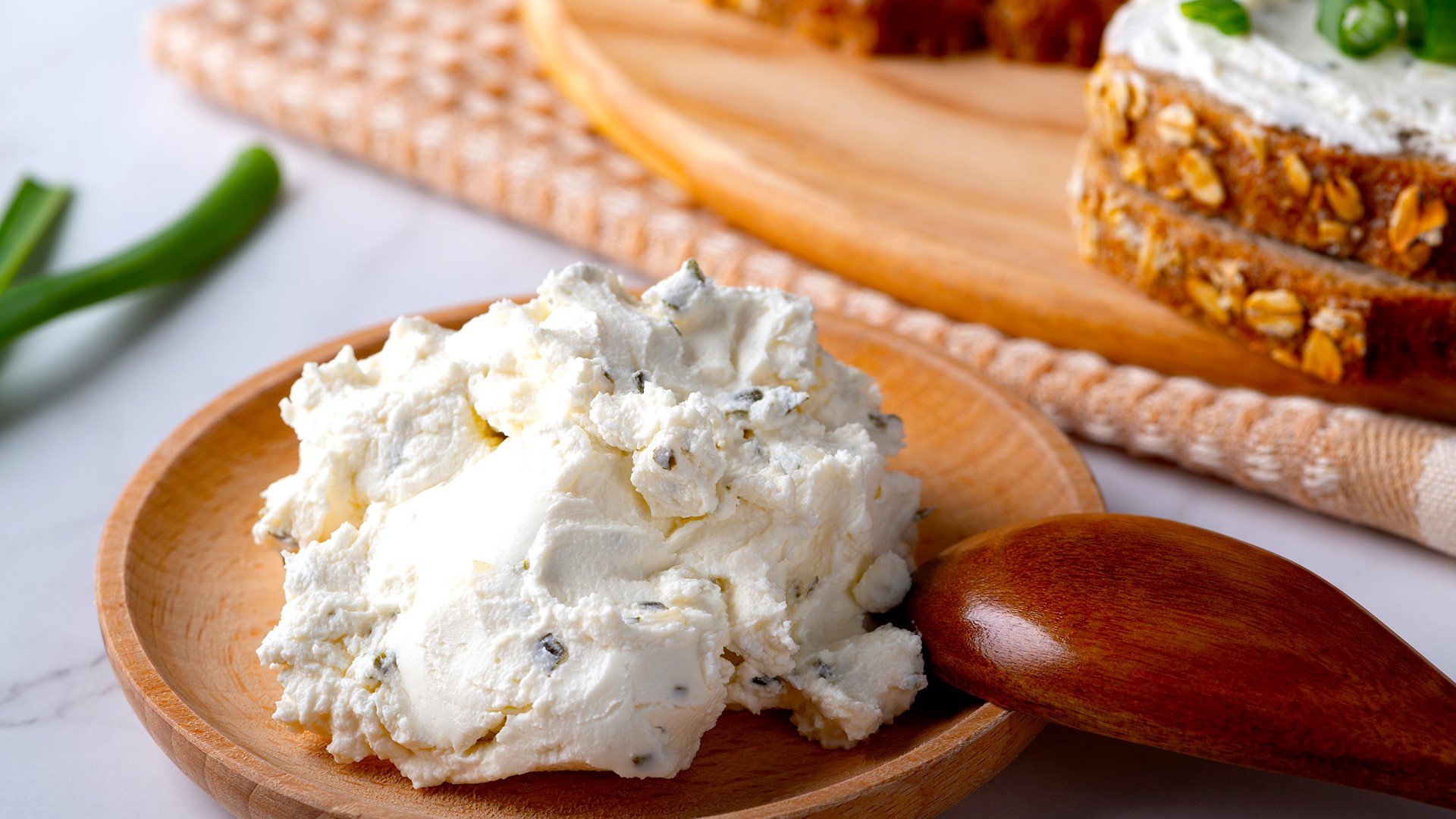 Домашно крема сирене от само две съставки