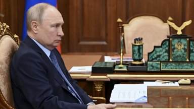 "Уолстрийт Джърнъл": Гледката от Кремъл далеч не е толкова мрачна