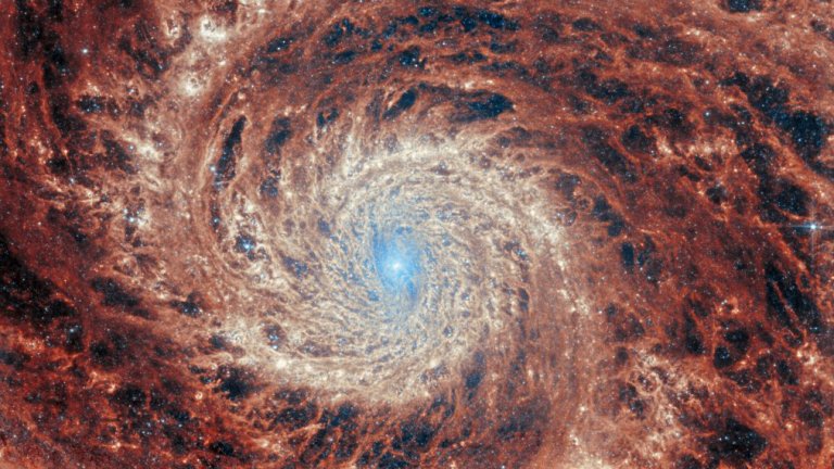 Галактиката ни се намира в огромна "дупка от празнота"