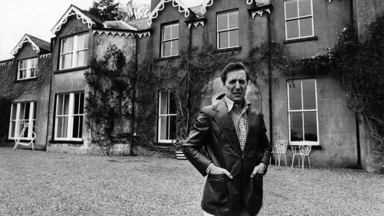 Писателят, който призна, че е бил агент на МИ-6