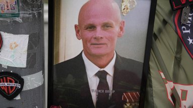 Погребаха командира на ЧВК „Вагнер“ при Калашников и Язов край Москва