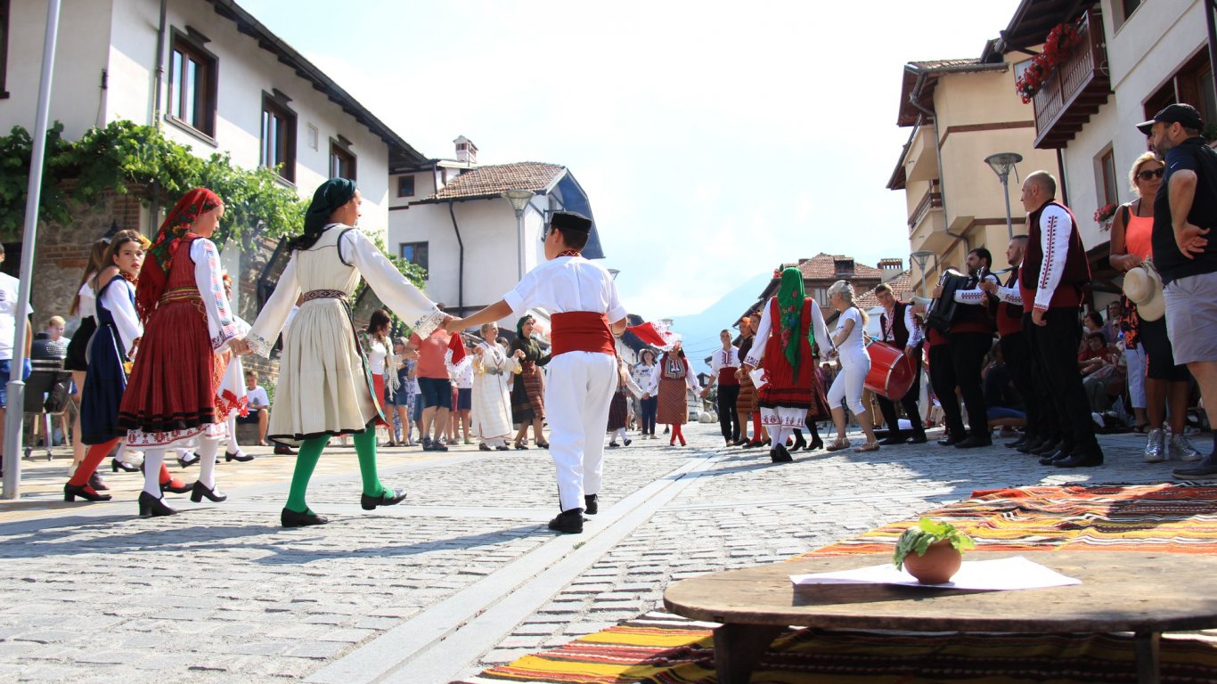 Банско посреща почитатели на местните ястия и обичаи