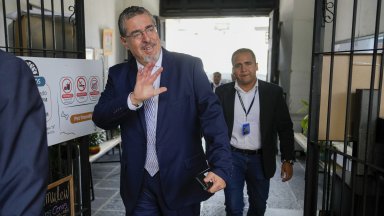 Призовавам да се обединим за да победим превратаджиите които възнамеряват