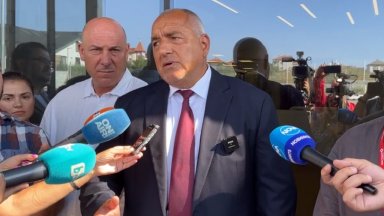 Ето какво още написа той в своя фейсбук профил Кандидатите за