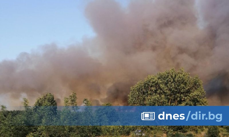 Най-голям е пожарът между тополовградското село Присадец и свиленградските села