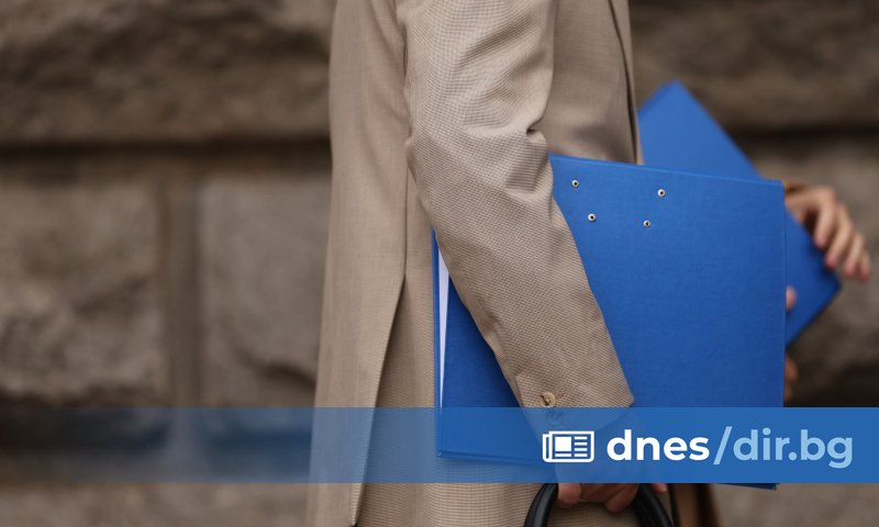 Приемането на документите ще се извършва всеки работен ден от