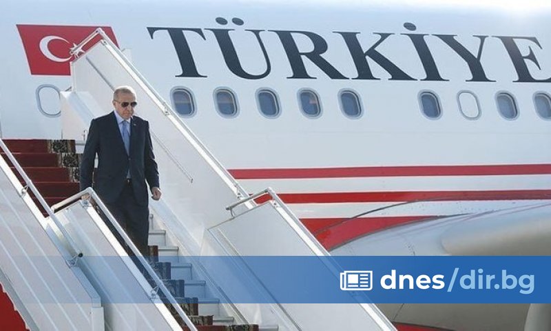 Президентът Реджеп Тайип Ердоган пристигна в Русия в 12:15 ч.