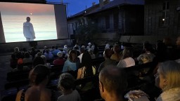 Бурята в Созопол не уплаши публиката на "Ваклуш"