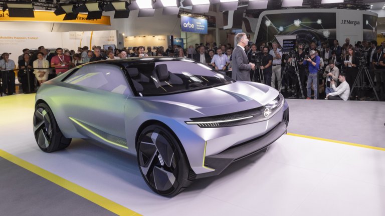 Opel Experimental разкрива електрическото бъдеще на марката