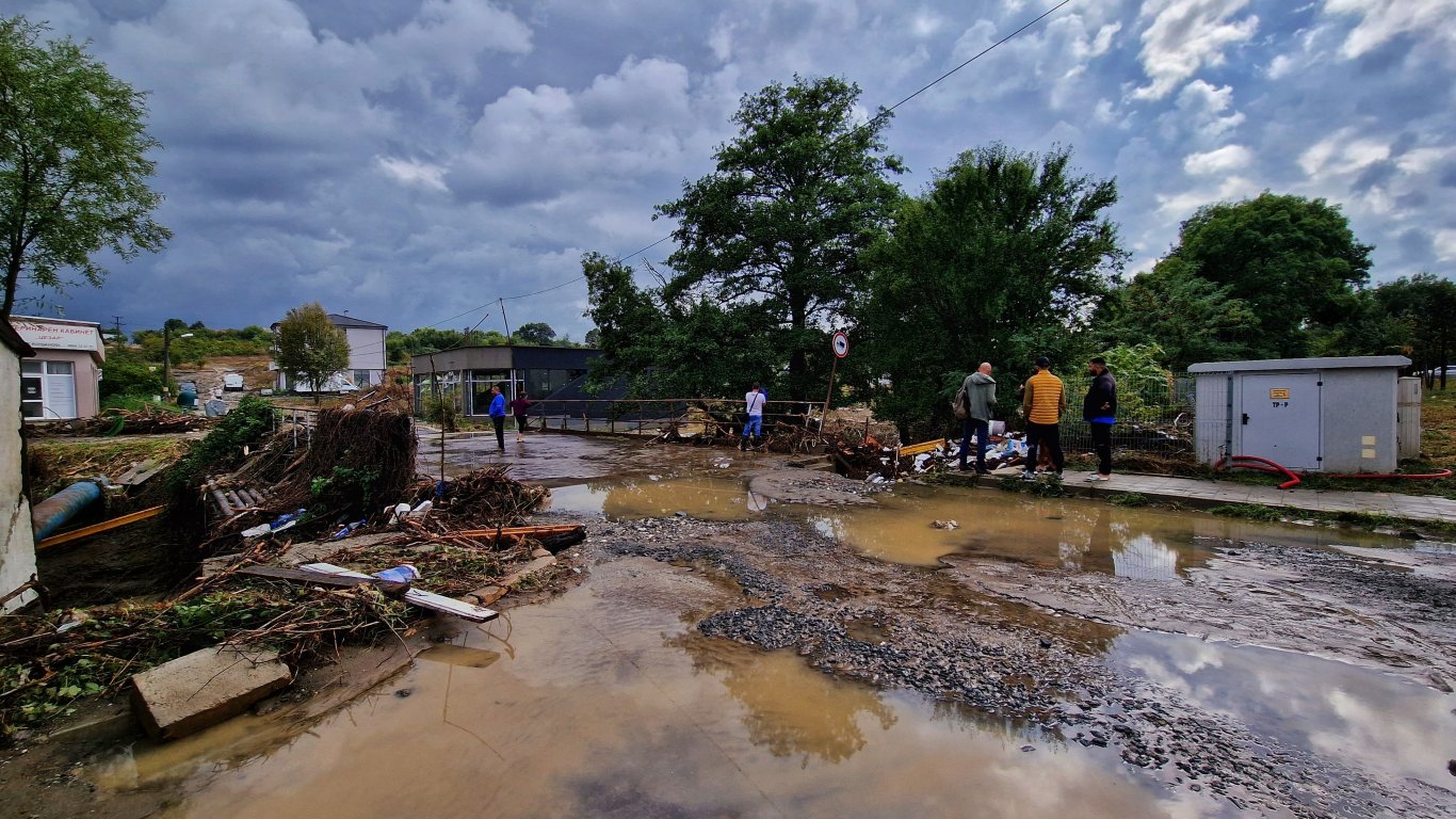Здравните власти обявиха необходимите предпазни мерки след наводненията
