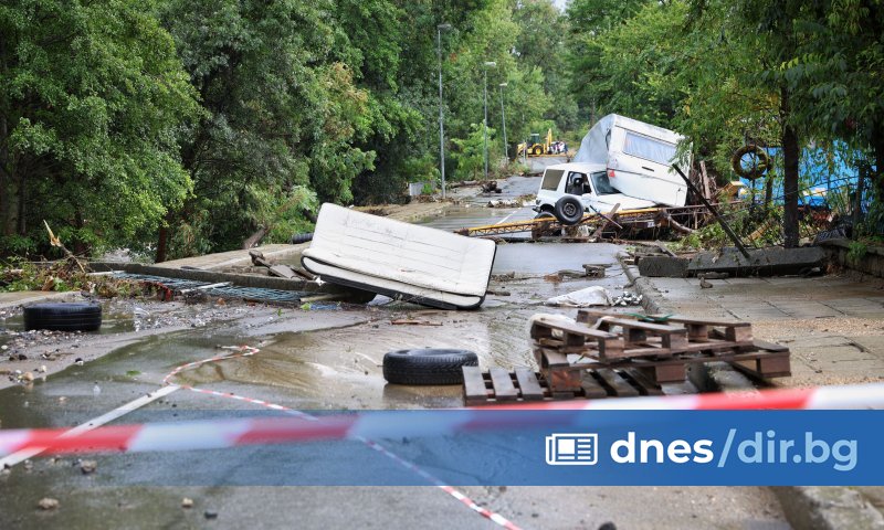 Наводненията в Черноморския регион нанасят сериозни материални щети, понякога отнемат