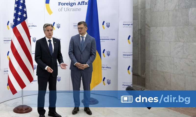 Абсолютно важно е да дадем на украинците това, от което