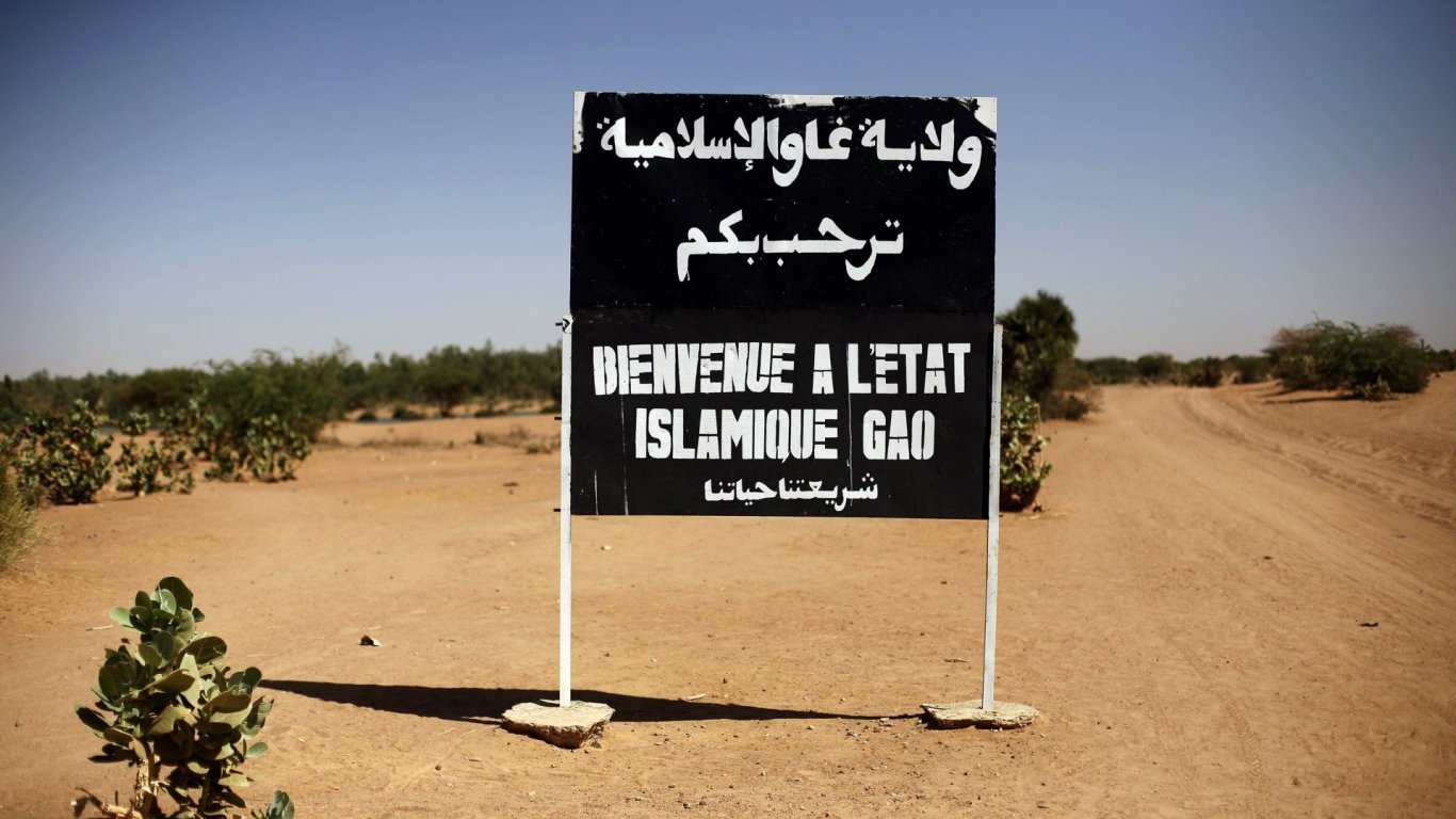 Бунтовници ислямисти избиха десетки цивилни в Мали