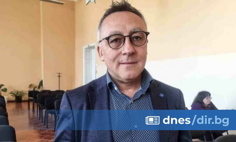 През 2016 година един малък екип стартира Школо и за